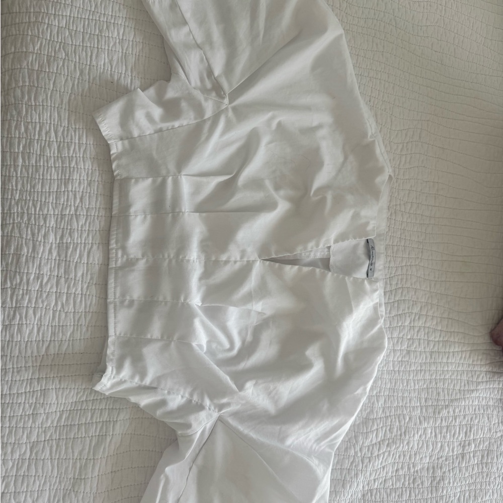 Cropped White V-Neck Blouse